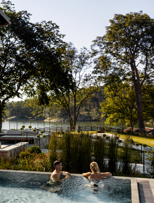 Spa med utomhuspool i skärgården