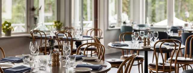 Restaurangen uppdukad för lunch